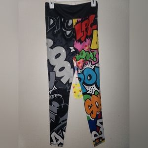 SuperFresh Fit Leggings comic print